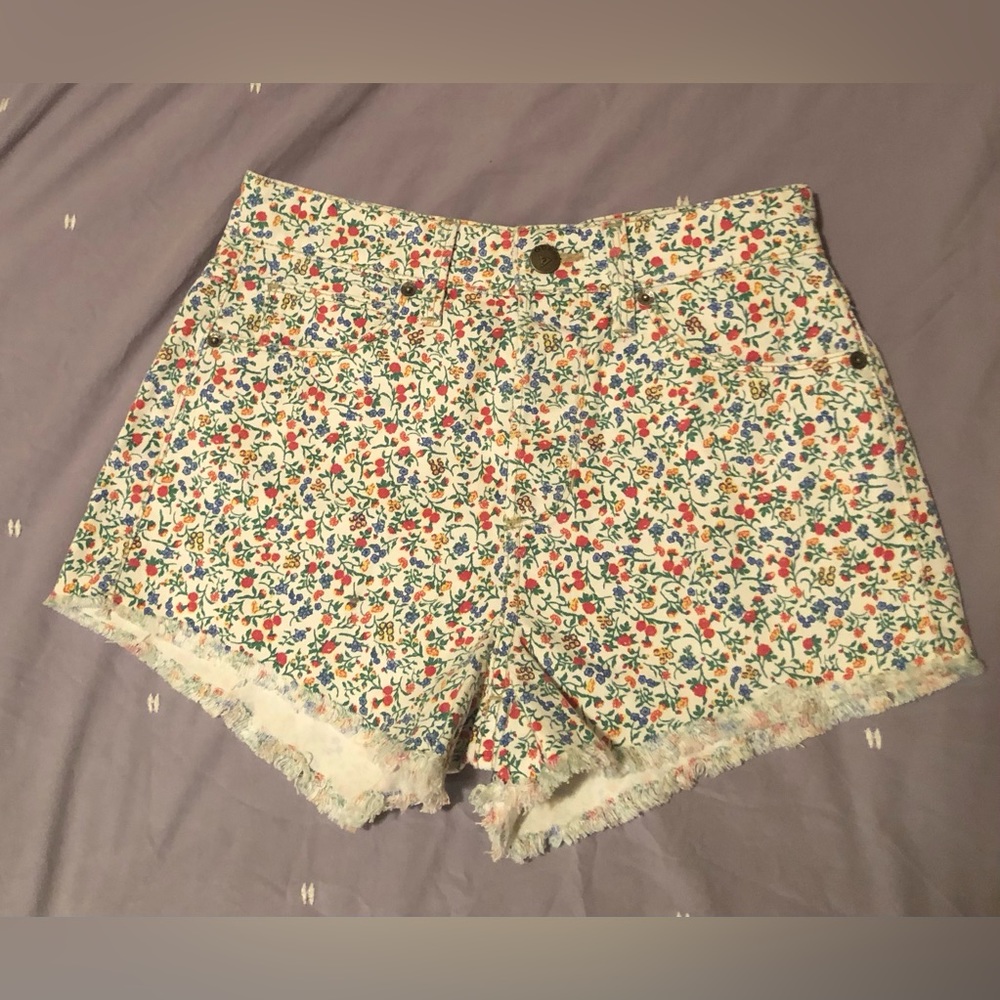 Authentic Guess floral denim high wasted shorts
